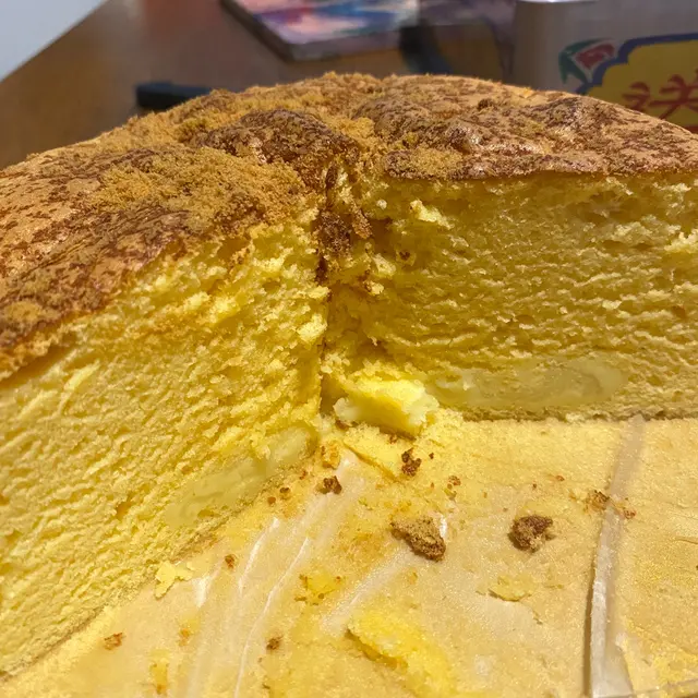 芝士咸咸地，蛋糕夠鬆軟，好味！