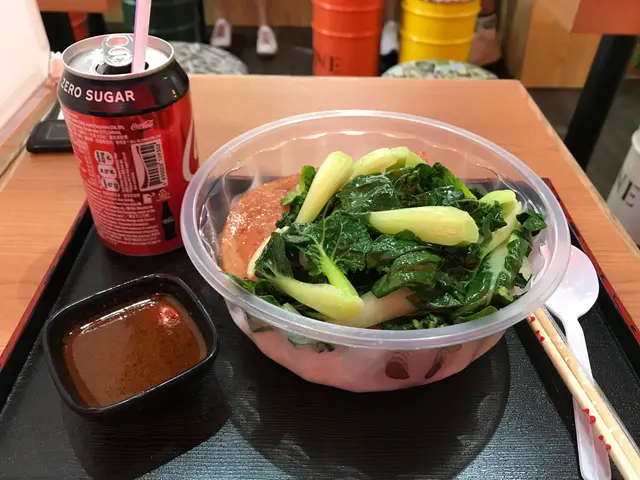 3餸飯、汽水