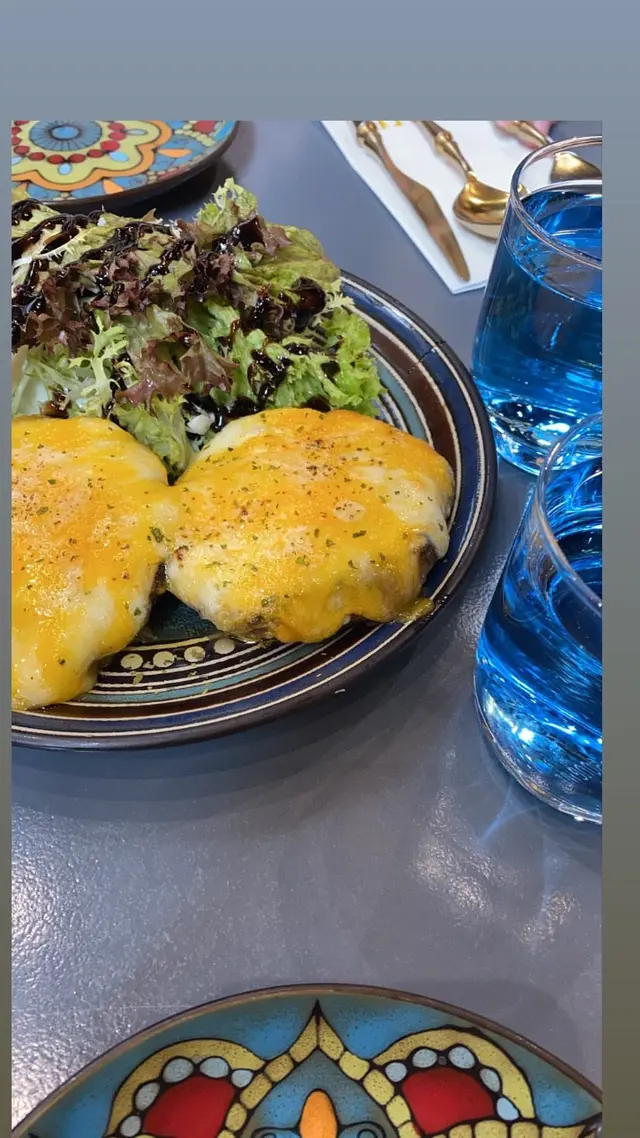 水牛芝士鹹味適中，大啡菇每咬一啖都好juicy  