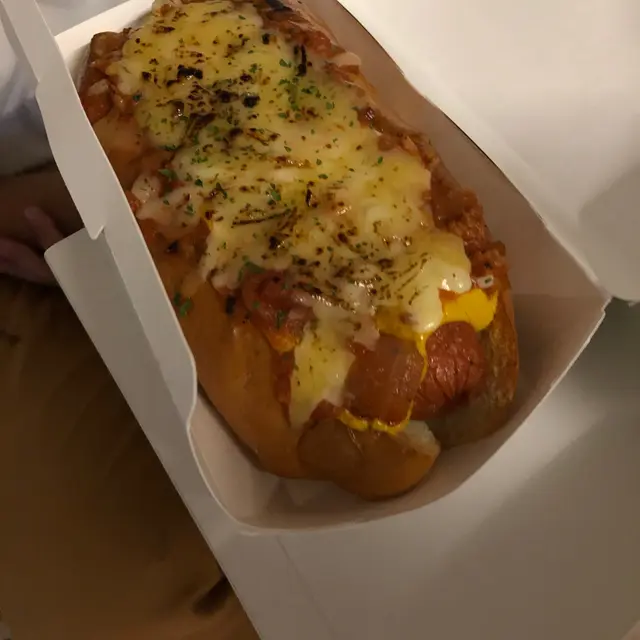 火灸芝士辣肉醬熱狗