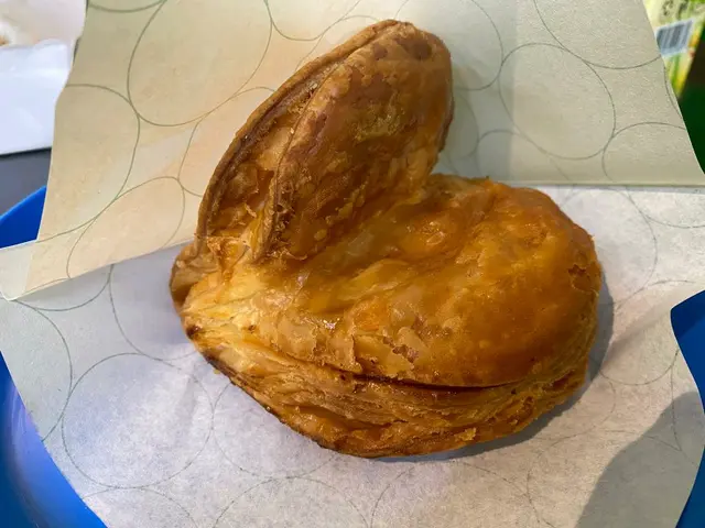 鬆軟， 脆， 香， 好好味