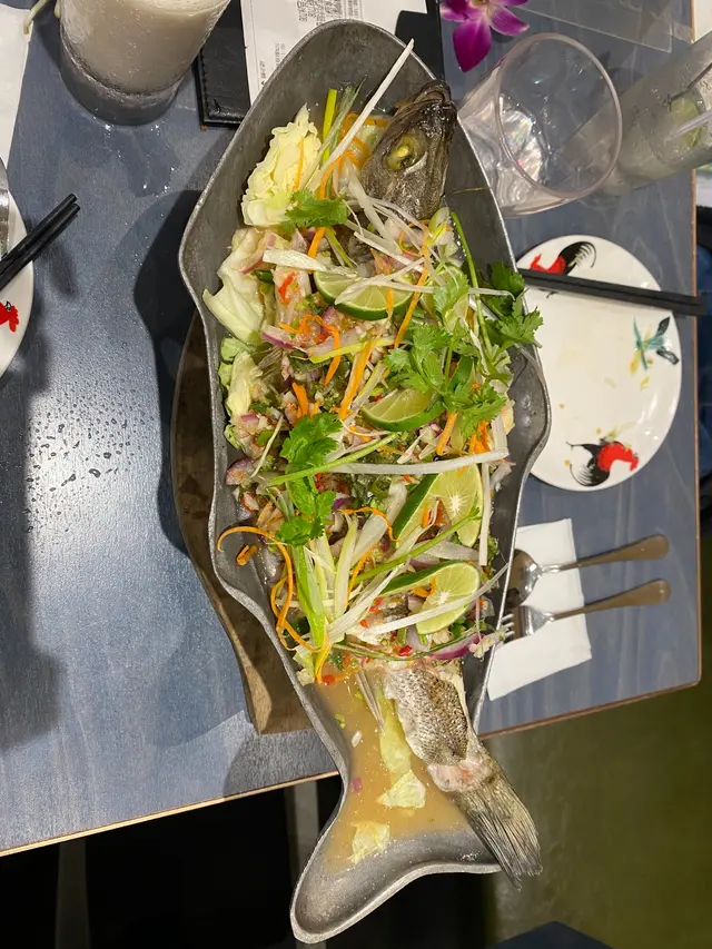 酸辣檸檬汁蒸鱸魚