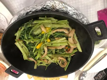 者者豬頸肉通菜煲
