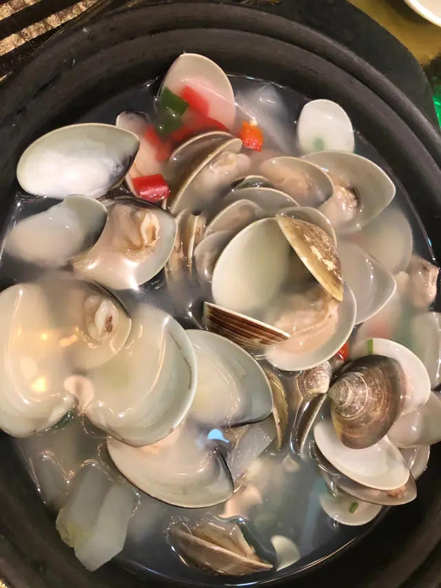 清甜嘅蘿蔔，配上大大隻蜆，估唔到味道咁夾，大人小朋友都咁鍾意！