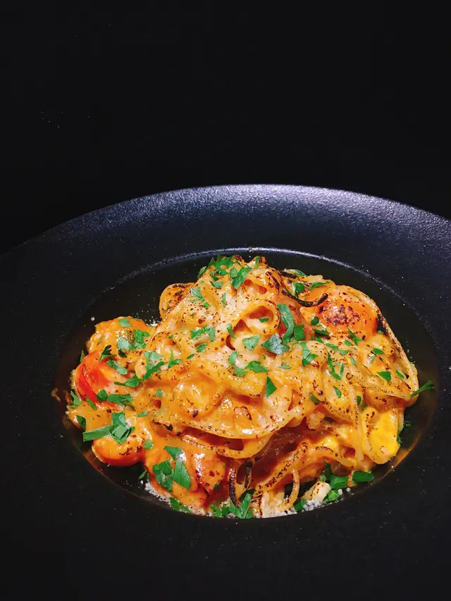 Cheezy Tomato Spagetti