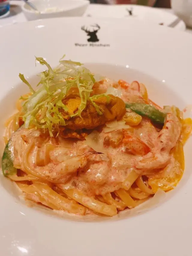 海膽新鮮  入口鮮甜  意粉creamy  口感適中且彈牙  明太子保留住咸鮮味