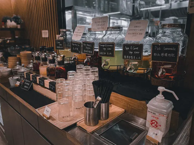 可以每人加$48加配無限添飲「沙律飲品吧 Drink & Salad bar」