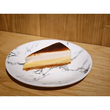 𝔏𝔢𝔪𝔬𝔫 𝔐𝔢𝔯𝔦𝔫𝔤𝔲𝔢 𝔗𝔞𝔯𝔱