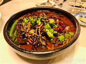 Spicy stew with pig’s blood&#160; and&#160; giblets&#160; - 上環的井巷子 by 鋒膳