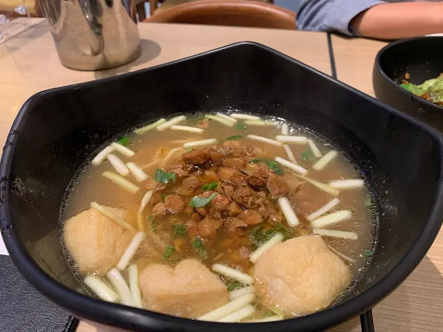 滷肉慶麵