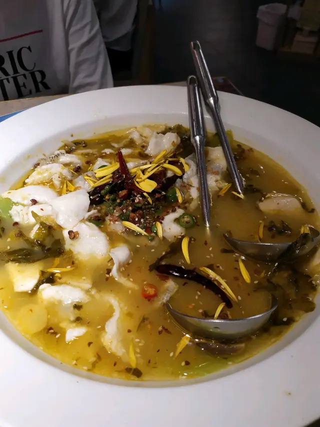 人見人愛酸菜魚