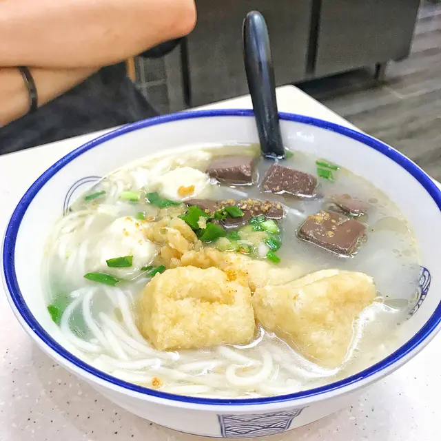 三餸米線