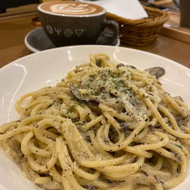黑松露蘑菇意粉