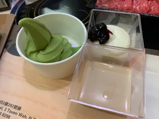 綠茶雪糕、藍莓芝士蛋糕、珍珠奶茶奶凍