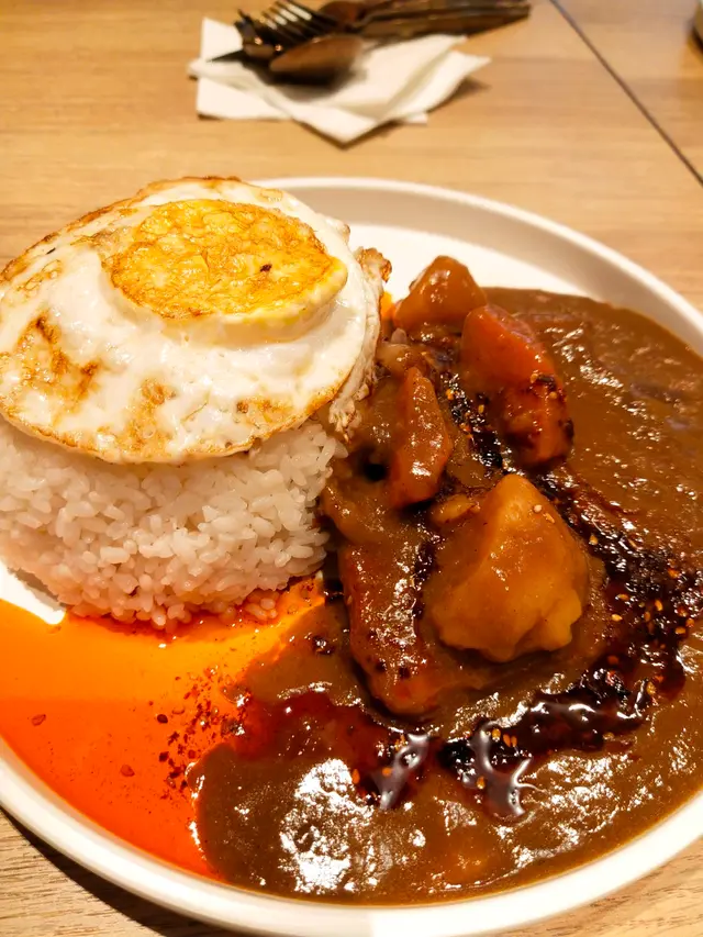 麻辣咖哩豬扒飯