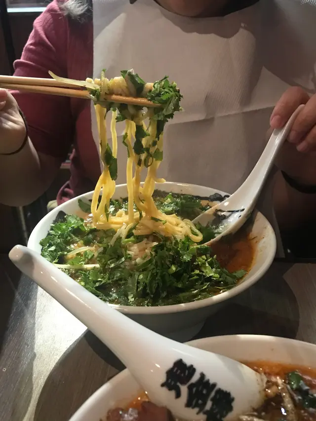 芫荽辣麻味噌拉麵