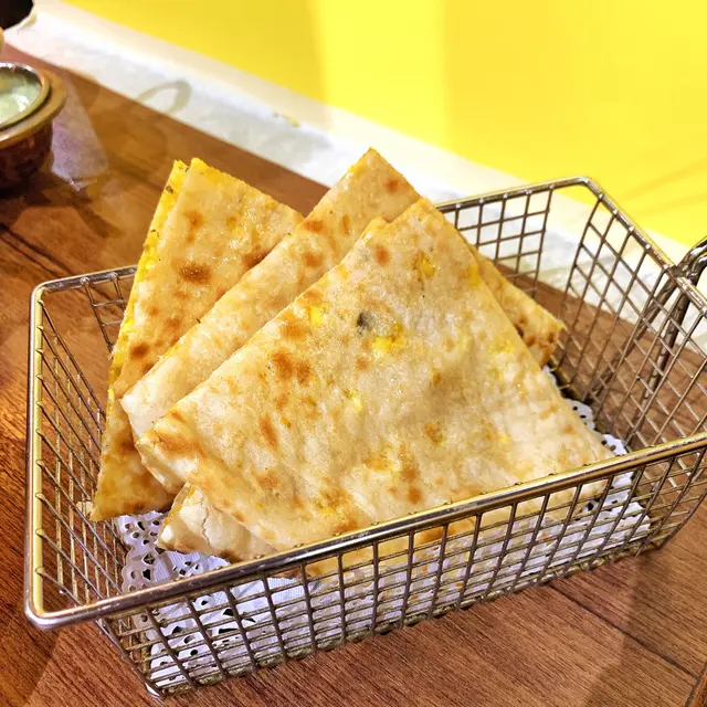 Cheese Naan 乳酪烤餅
