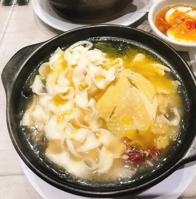 砂鍋醉藥雞刀削麵