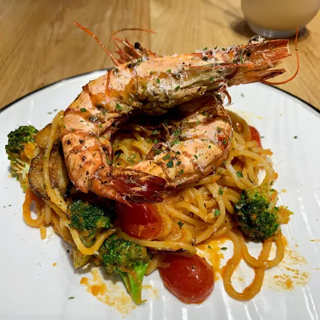 蕃茄蒜香大蝦意粉