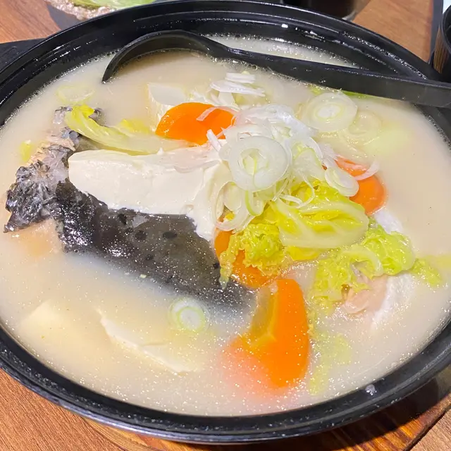 三文魚頭湯鍋