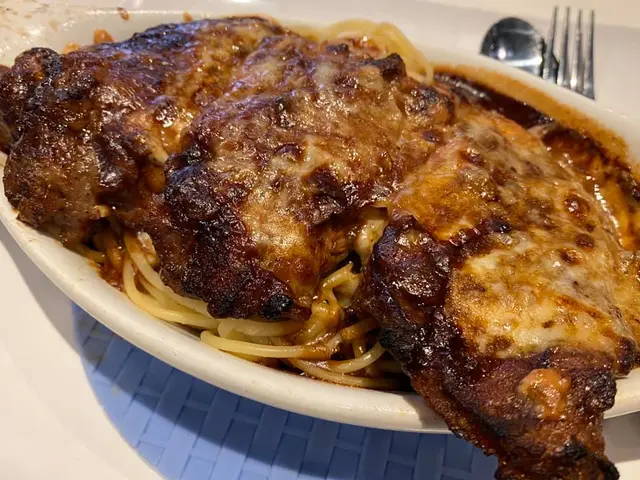 焗黑椒汁牛扒意粉