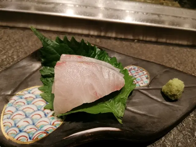 縞鰺魚魚生