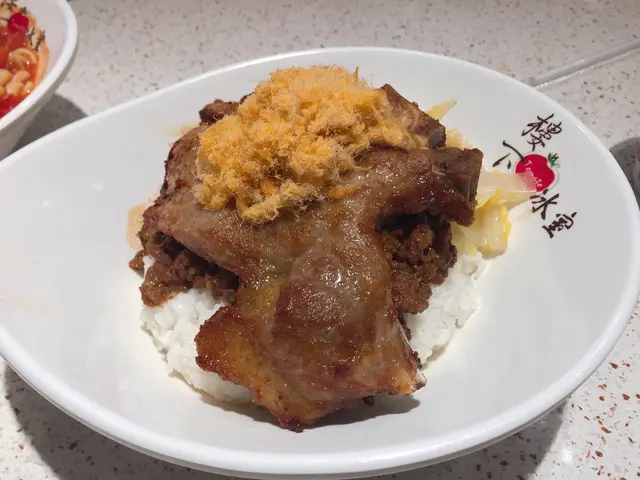 台式肉燥豬扒飯