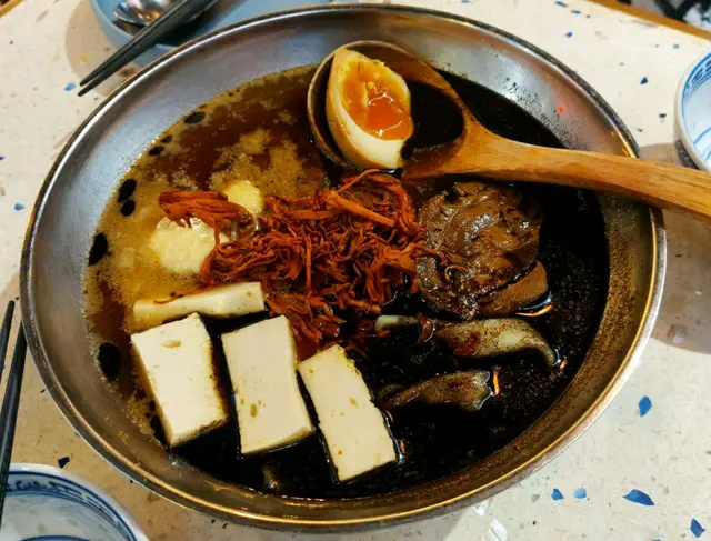 黑蒜牛肉麵 