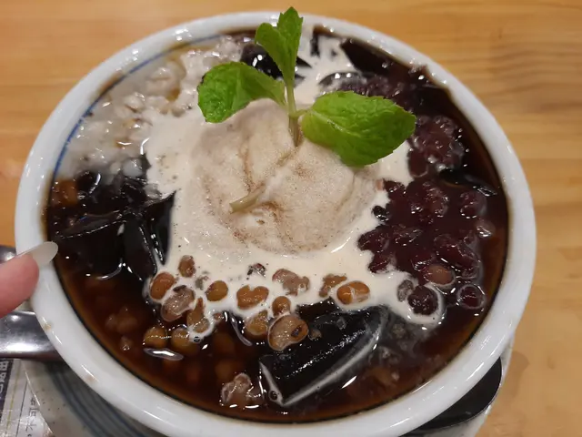 紅綠豆薏米黑糖冰仙草