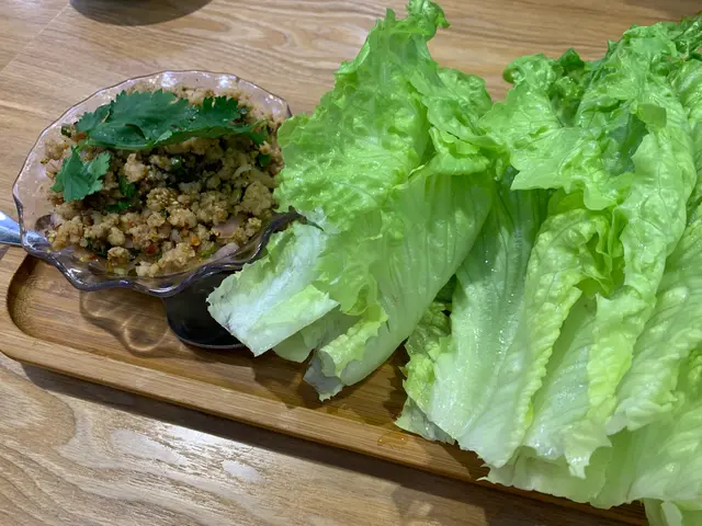 辣豬肉碎生菜包