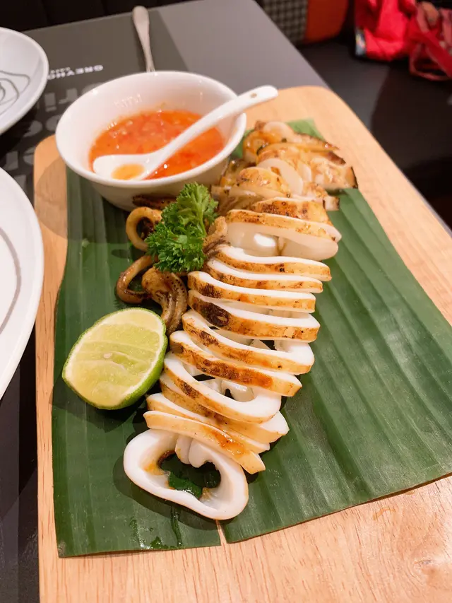 泰式香燒原隻魷魚筒