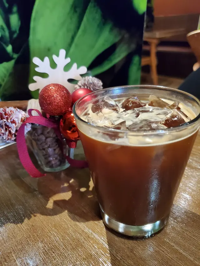 飲落咖啡有濃郁朱古力味道，有餘韻，不會偏太苦，酸度低，不錯