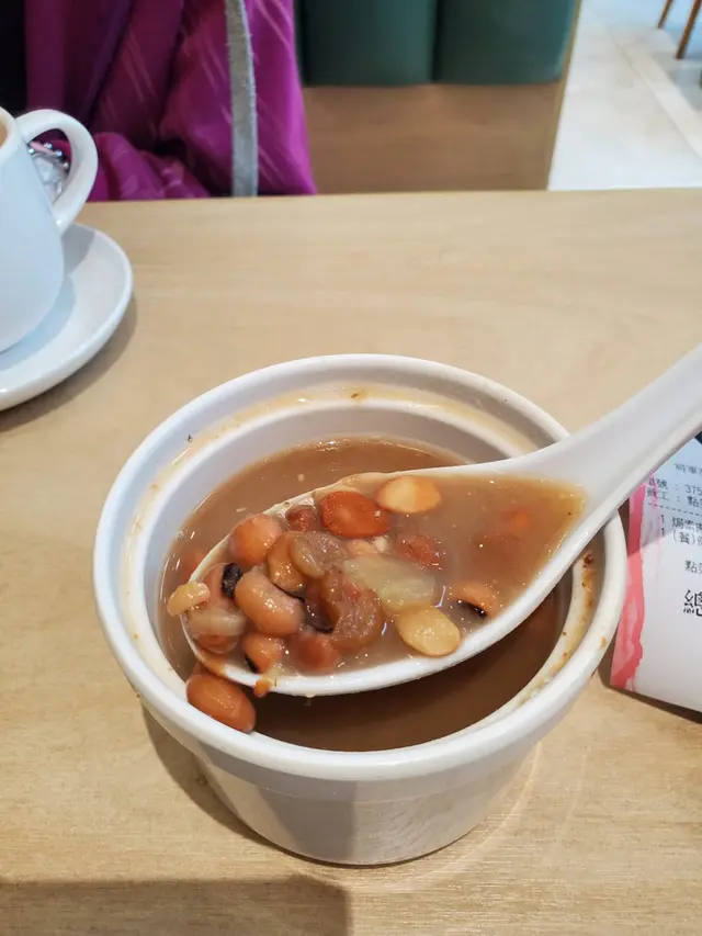 合掌瓜眉豆花生湯