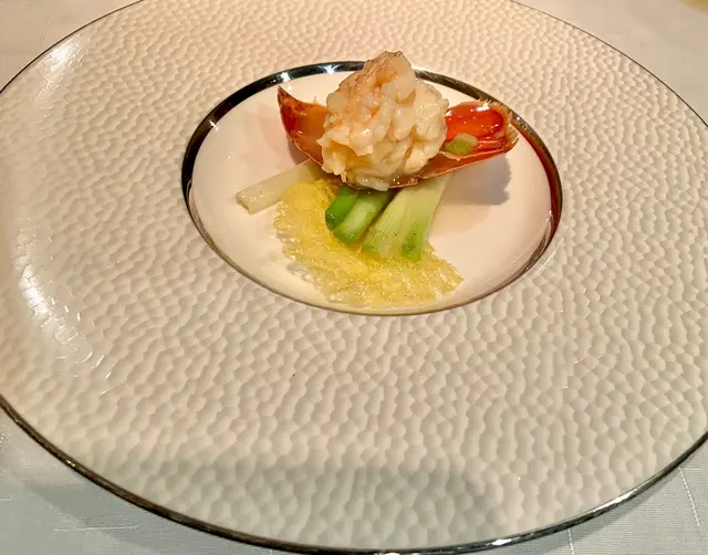 香蔥油爆龍蝦球