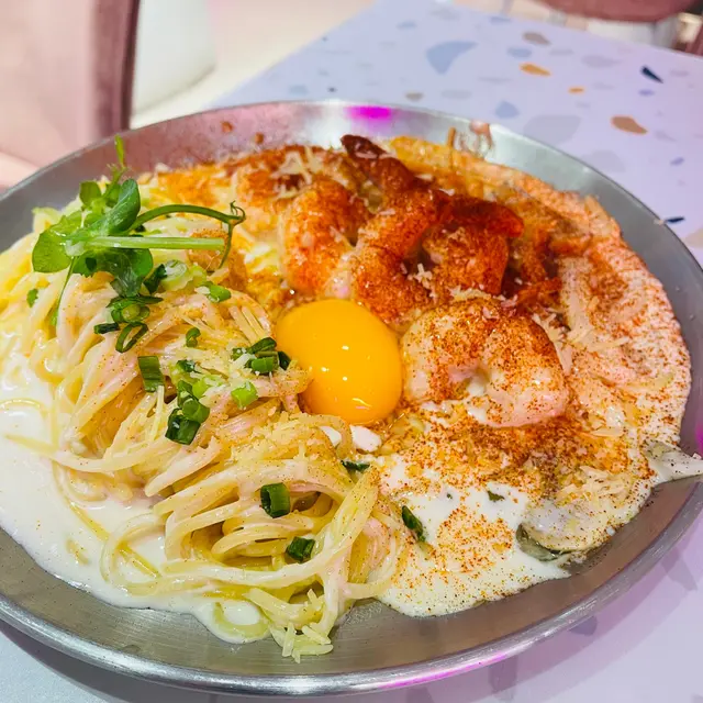 花香特色月見卡邦尼