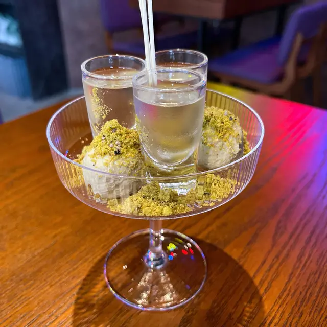 棒棒鵝肝配日本清酒