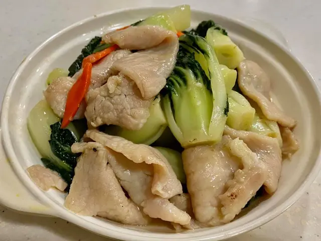 白菜炒肉片