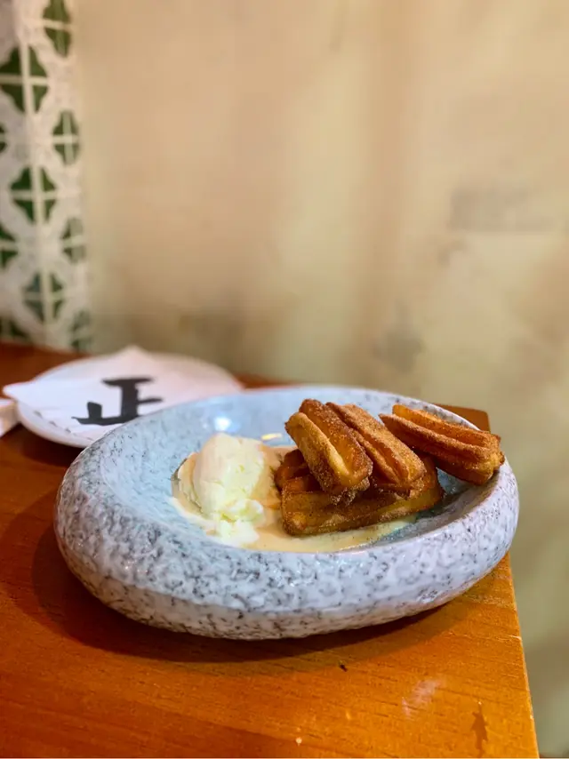 奶醬西式油炸鬼, 花生朱古力醬, 焦糖煉奶 