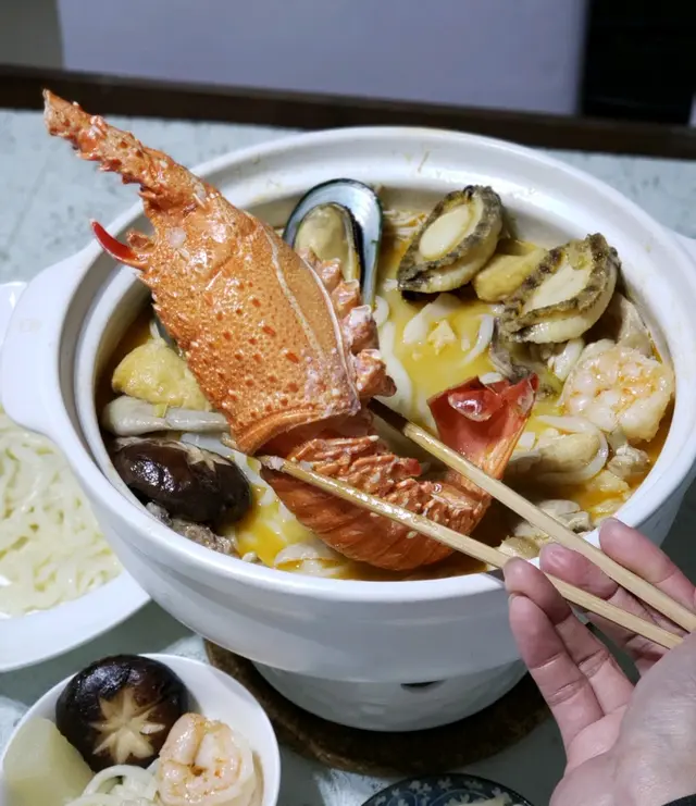 最吸睛😍就係新鮮大隻龍蝦🦞,入口就食到鮮味彈牙龍蝦肉😋😋。