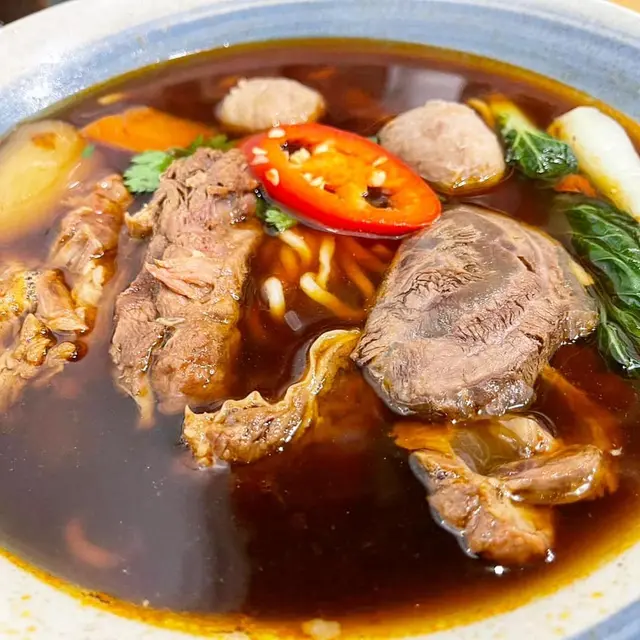 三盛紅燒牛肉麵