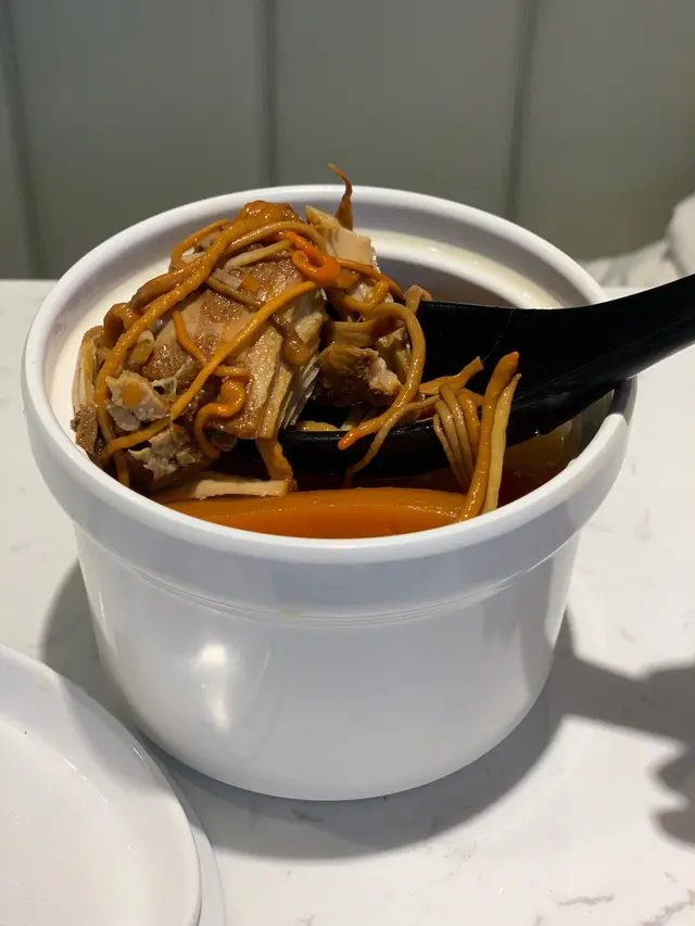 蟲草百合無花果煲豬展