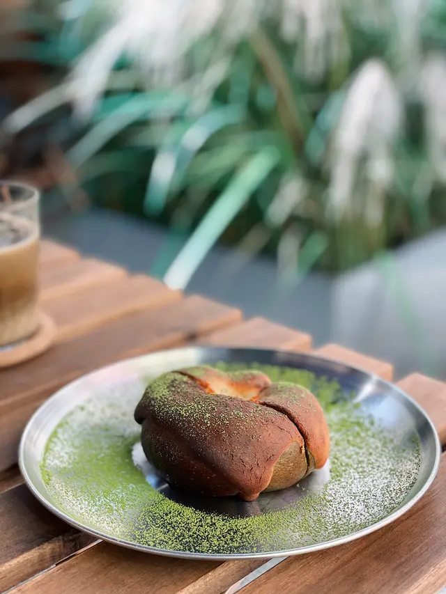 Matcha Tiramisu Bagel