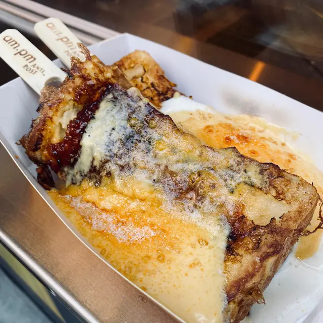 黃金奶燒布丁多士