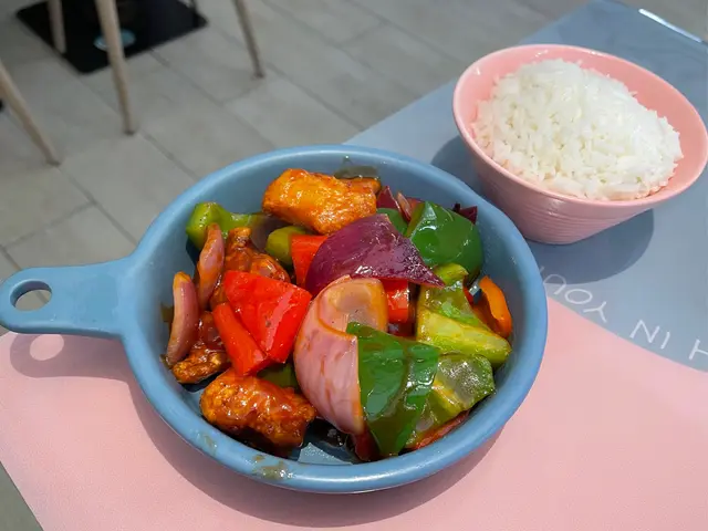 草莓酸甜咕嚕肉