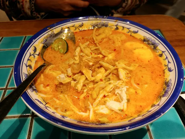 手撕雞滲滲叻沙