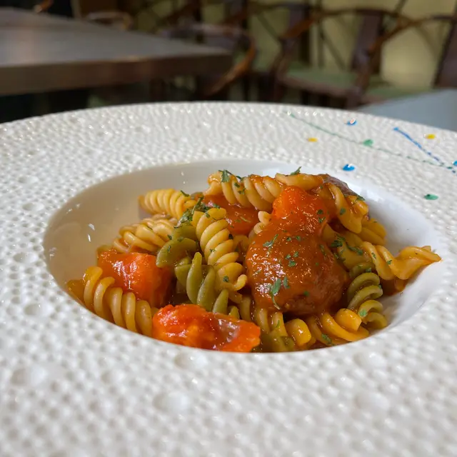 蕃茄獅子球螺絲粉