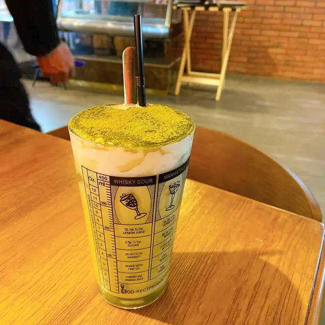 奶蓋抹茶鮮奶