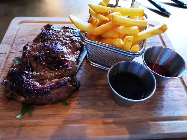 經典肉眼牛排配薯條