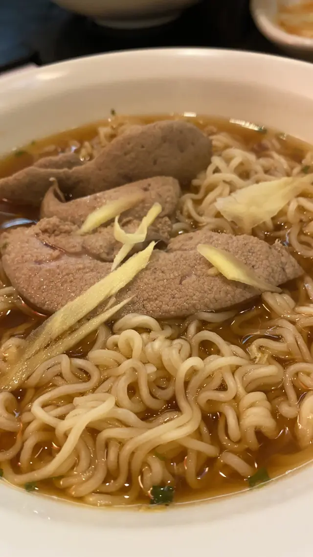 豬潤公仔麵