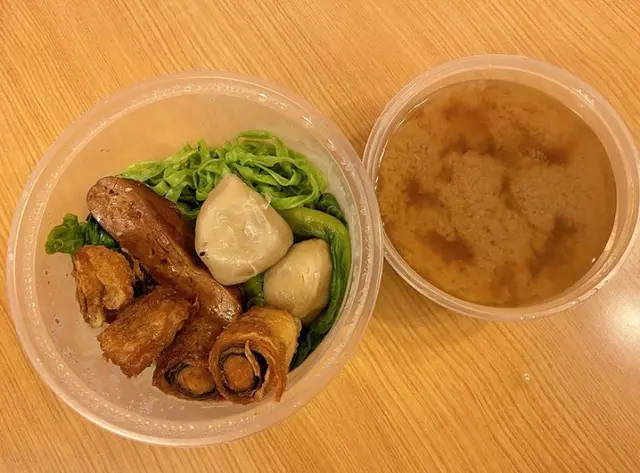 蔬食車仔麵 - 鹵水豆乾、珍珠貢丸、紫豆卷+ 菠菜麵